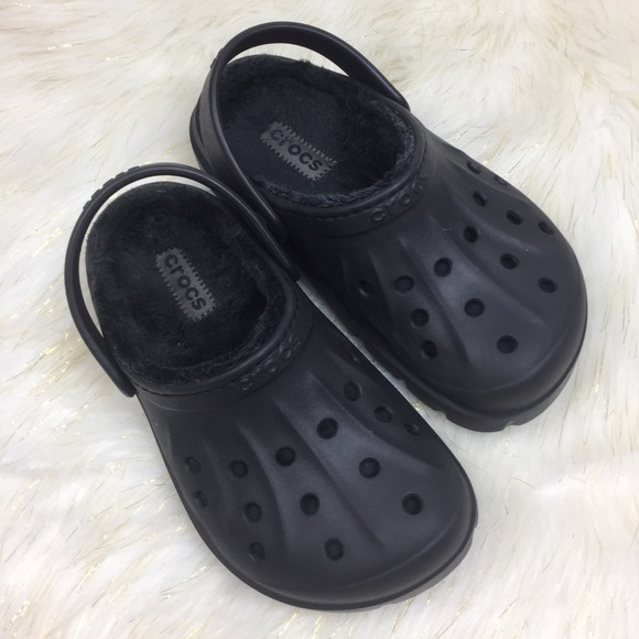 black fur crocs